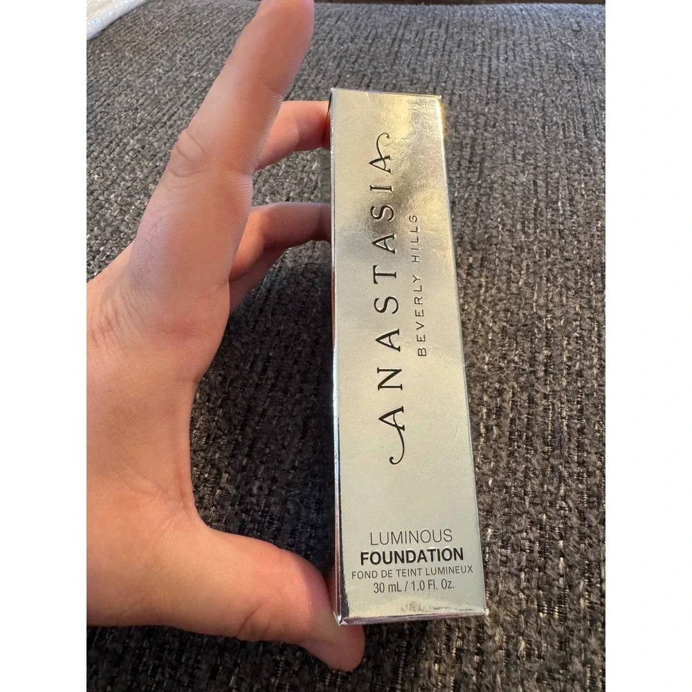 Anastasia Beverly Hills Luminous Foundation 430W Medium Coverage